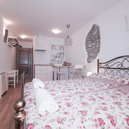 Apartments Pia Piran Exterior photo
